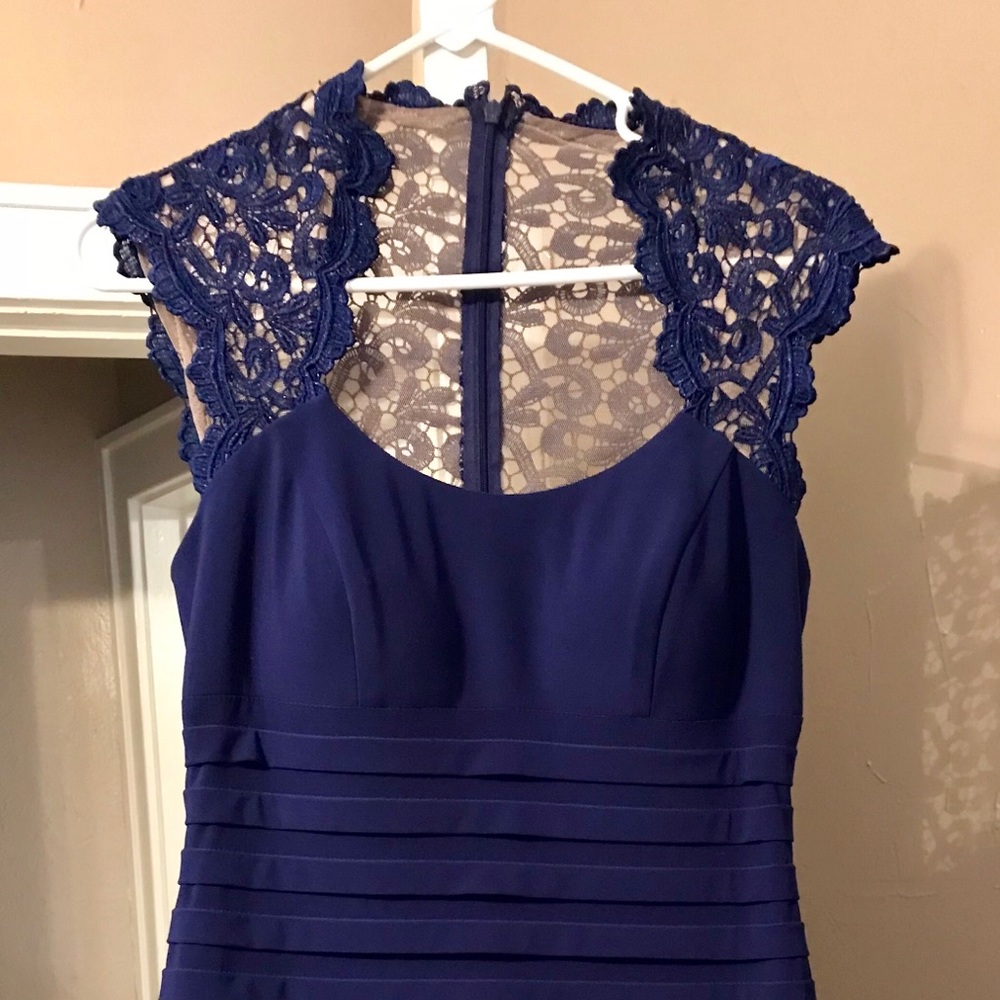 Cachè Cocktail Dress